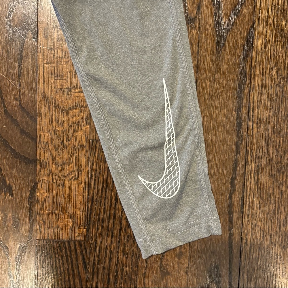 Nike Gray Leggings Athletic Fit - Picture 3 of 6